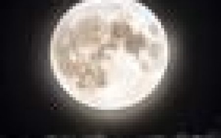 Stunning pictures capture blue supermoon around the world